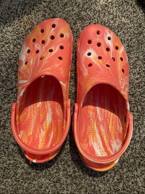 CROCS Coral Marble Clog Shoes